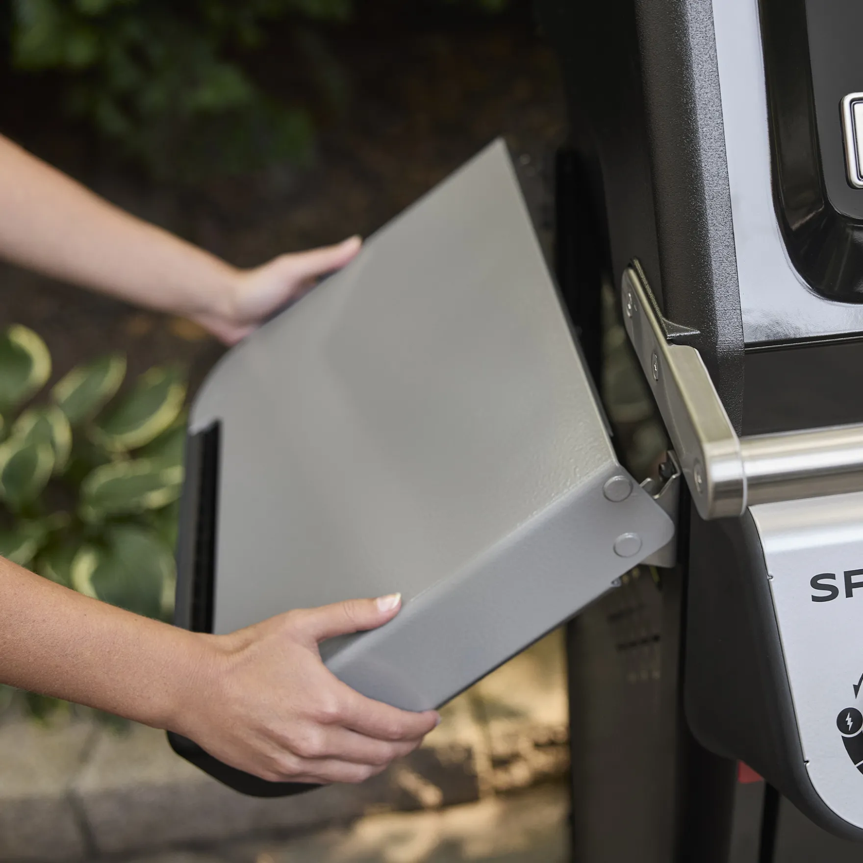 Spirit® E-325 Gasgrill