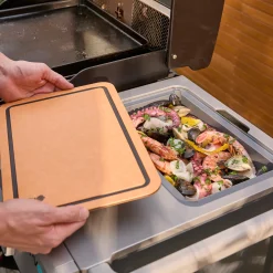 Weber Works Aufbewahrungsbox mit Schneidebrett-Deckel